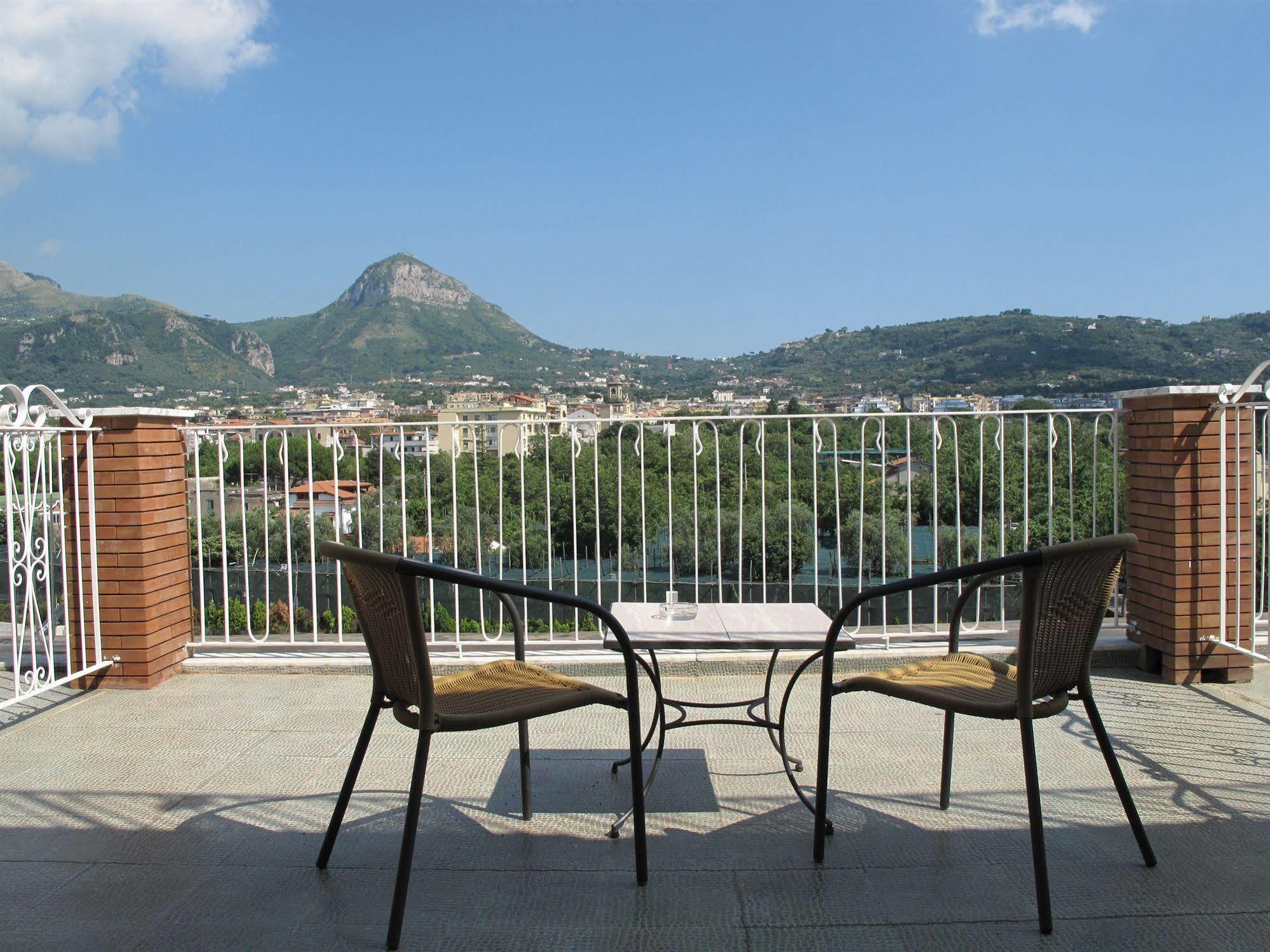 Hotel Cosmomare Piano di Sorrento Exterior photo